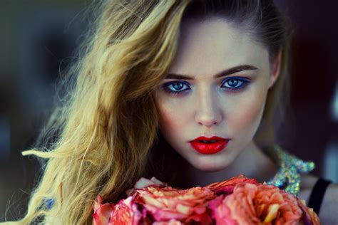Women Flowers Blue Eyes Face Red Lipstick Looking At Viewer Hd Wallpaper Rare Gallery