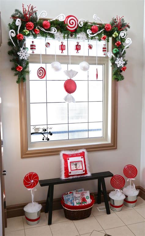 Add Cheer To Your Windows By Decorating Them For Christmas – Home Decor
