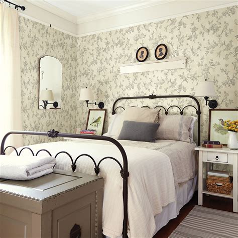 Vintage Wallpaper Hgtv Design Erin Napier Bedroom 2447016 Hd