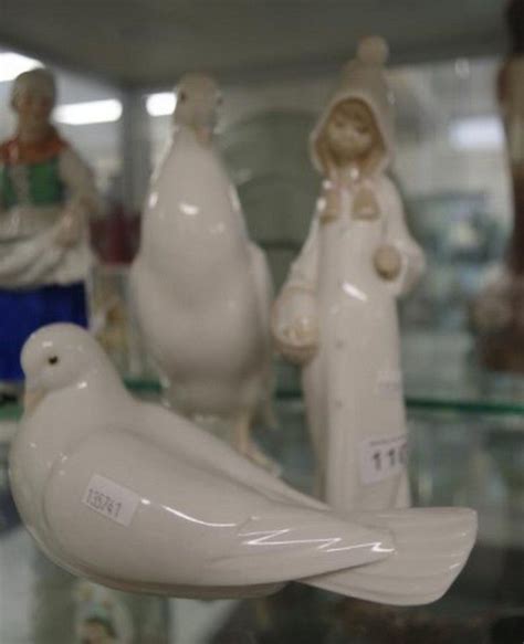 Lladro Girl And Neo Dove Figurines Set Lladro And Nao Ceramics