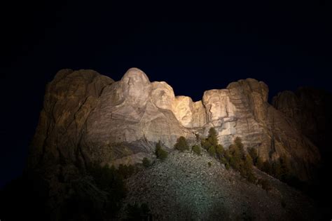 Here Are Some Rarely Known Facts About The Secret Chamber Inside Mount Rushmore Newsd