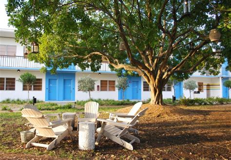 Pete beach experience here at postcard inn. The Postcard Inn, St. Petersburg, Florida • TheCoolist ...