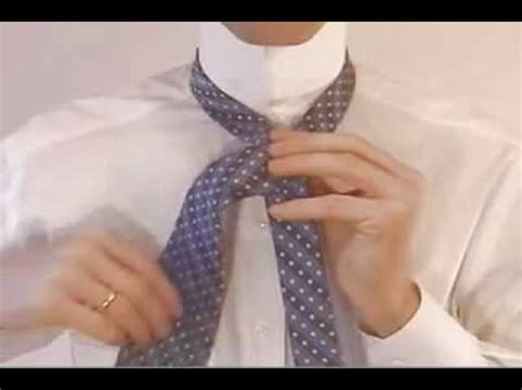 Unless you're the kind of guy who wears a suit and tie every day, it's easy to forget how to tie that sucker into the perfect dapper knot. How To Tie a Tie: Easy Step by Step Instructions! - YouTube