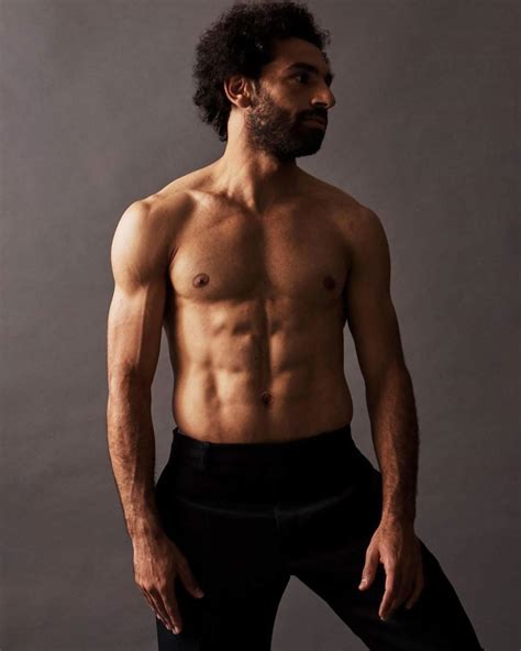 Mo Salah Works Out At 240am At Home As Liverpool Star Does Pull Ups To