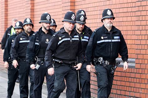 Hmp Birmingham Riot Prison Secured After Riot Police Stormed Jail