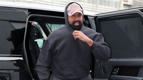 Kanye West Suscita Críticas Por Ropa Con Un Mensaje De Odio