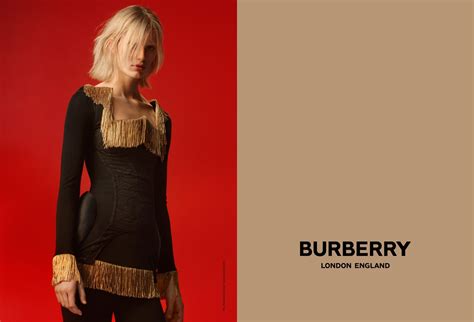 Burberry Reveals Riccardo Tiscis First Ad Campaign For The Iconic