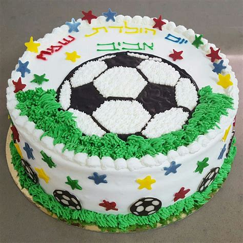 עוגת יומולדת כדורגל Soccer Cake Lamb Cake Soccer Birthday Cakes