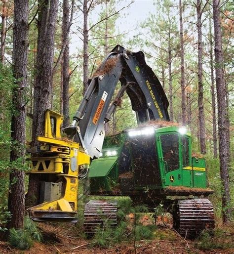 John Deere Adds Smooth Boom Control Technology For Tracked Feller