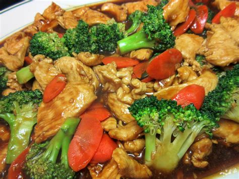 Once the chicken is browned, add the remaining 1 tablespoon of olive oil and broccoli, and stir to combine. Tess Cooks4u: How to Make the Best Chicken and Broccoli ...