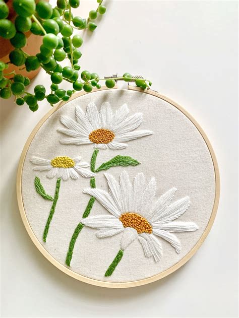 Wild Daisy Embroidery Kit. Embroidery kit for advanced | Etsy