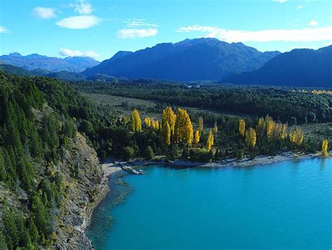 A bus leaves every hour from el bolson and will take you all the way into the park for a$ 7.50. Se anunció la reapertura del Parque Nacional Lago Puelo ...