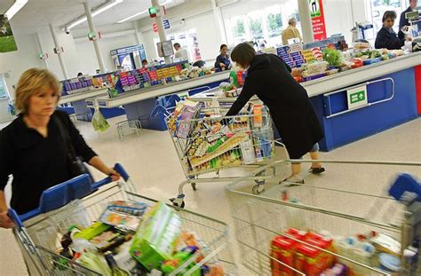 Tesco Shoppers Warned To Check Bank Statements After Thousands Charged