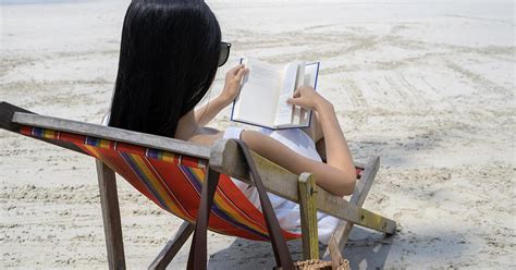 14 Perfect Summer Beach Reads For 2021 Cbs News