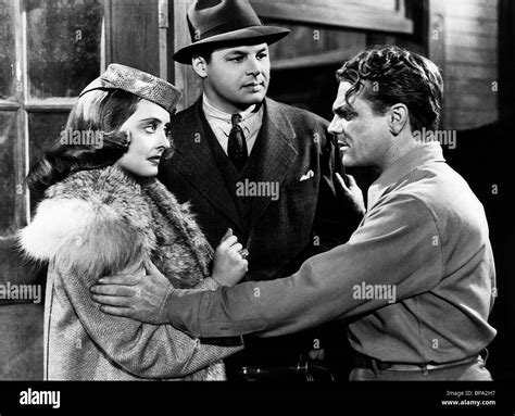 Bette Davis Jack Carson James Cagney The Bride Came Cod 1941