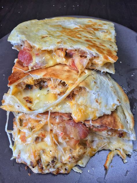 Chicken And Bacon Quesadilla Recipes Food Dishes Food Cravings