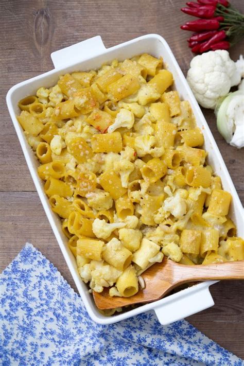 In tutte le sue declinazioni, la pasta è indubbiamente la. Pasta gratinata con cavolfiore | Ricetta | Ricette, Idee ...