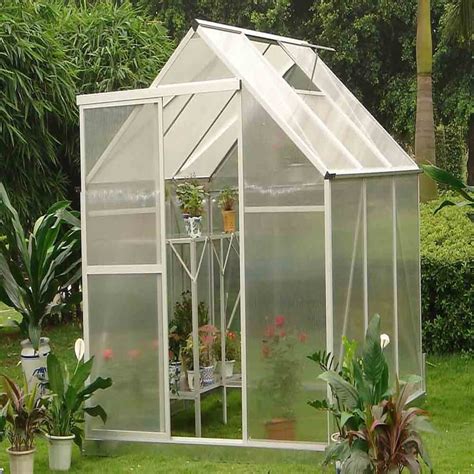How To Build A Garden Greenhouse With Polyethylene Sheets