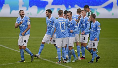 Diese entscheidung ist aus meiner sicht im direkten vergleich zur 1. 3. Liga: 1860 München gegen MSV Duisburg heute im ...