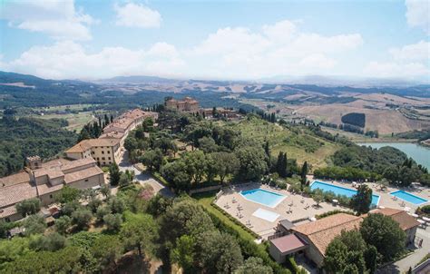 Toscana Resort Castelfalfi, book a luxury golf break in Tuscany