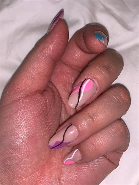 Abstract Nails Are The New Trend Taking Over Instagram And Kylie