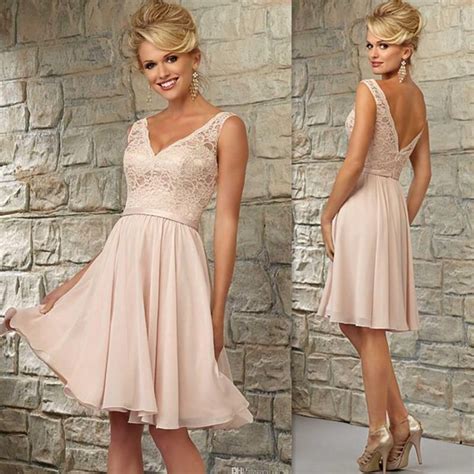 Short Bridesmaid Dresses 2017 Blush Pink Lace V Neck Knee Length