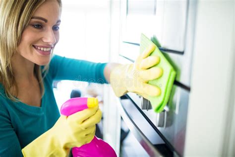 Pretty Woman Doing Her House Chores Stock Image Image Of Leisure
