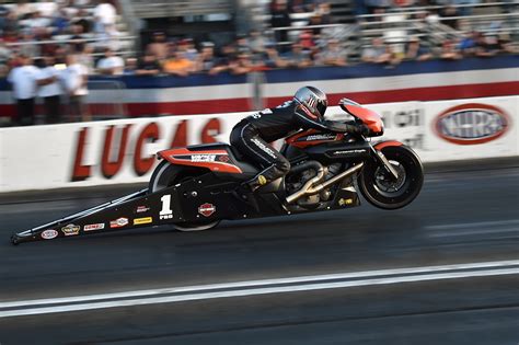 Harley Davidson Screamin Eaglevance And Hines Team Closes Another Season Of Drag Racing