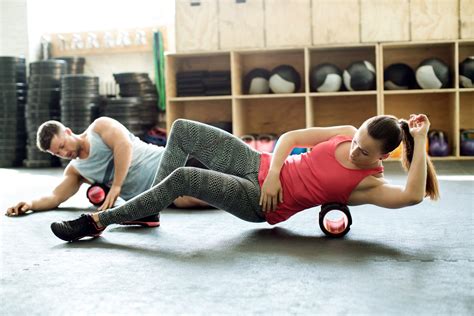 Foam Rollers How To Use Benefits And Best Exercises Barbend Fascia Roller Rounds For Fascia