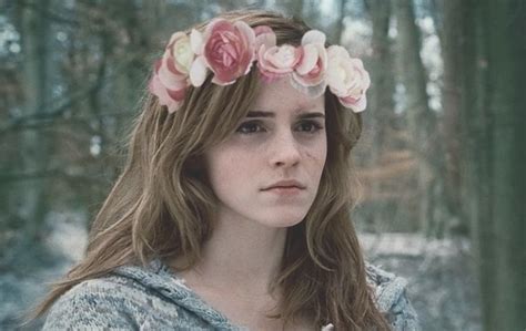 Hermione Granger In A Flower Crown Photoshop Edits Pinterest