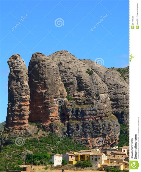 Welcome to the aguero google satellite map! Aguero, Huesca ( Spain ) stock image. Image of brown - 26400501