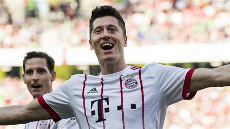Bayern Munich Tak Berdaya Cegah Robert Lewandowski Pergi