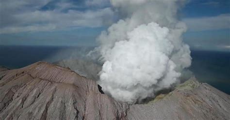 New Zealand Volcano Eruption Leaves Several Dead Cbs News