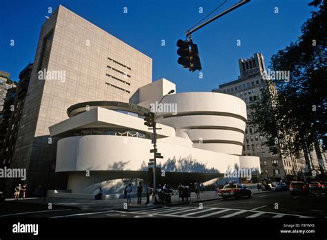 Manhattan New York Usa Solomon R Guggenheim Museum On Fifth Avenue