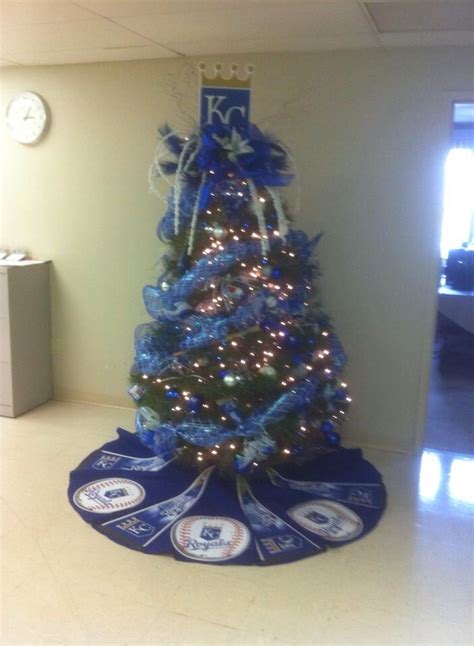 Find great deals on ebay for christmas tree shops. A Royal Tree Merry Christmas Royals Fans | Royal christmas ...