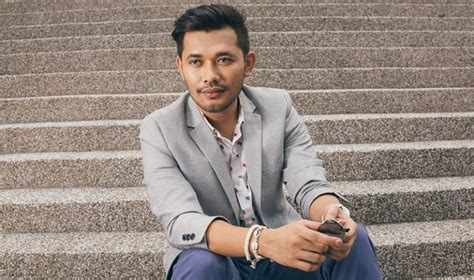 Great deals, multiple payment options, fast. Biodata Karl Shafek, Pengacara CJ Wow Shop | Azhan.co