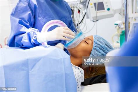 Black Anesthesia Mask Photos Et Images De Collection Getty Images