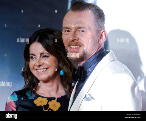 Simon Pegg With His Wife Mission Hi Res Stock Photography And Images