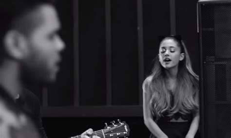 Ariana Grande Y The Weeknd Juntos En Un Video Acústico