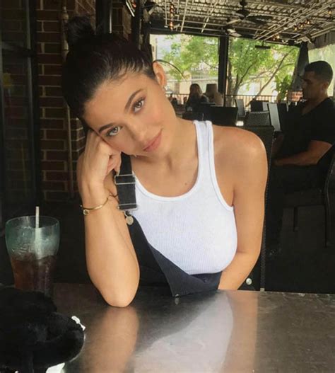 Kylie Jenner Kardashian Goes Braless For Instagram Daily Star