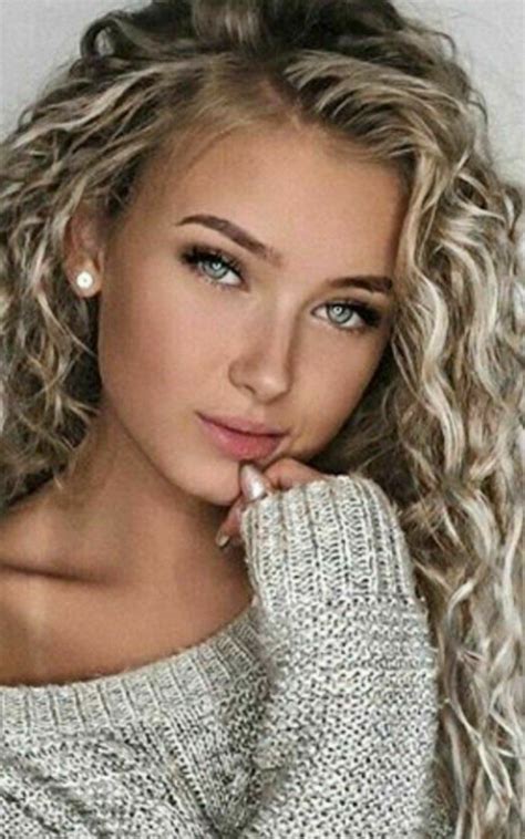 beautiful long hair beautiful eyes beauty women hair beauty beauté blonde freckles girl
