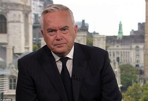Huw Edwards Wife Vicky Flind Names Him As BBC Star At Centre Of K Sex Pics Scandal Daily