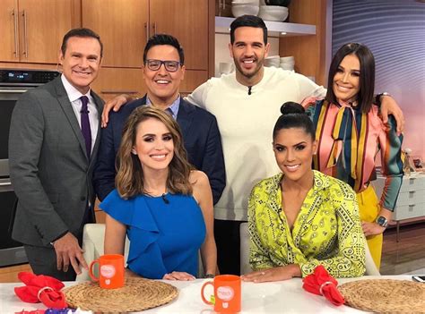 Presentadores De Despierta América En La Serie ¿quienes Somos People