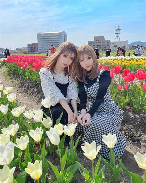 吉川ちえさんのインスタグラム写真 吉川ちえinstagram 「【🌷🌷🌷🌷🌷🌷】 ちかさんと直方にある 直方チューリップ祭へ😙💕 めっちゃチューリップ凄かった👏 河川敷にたくさんの