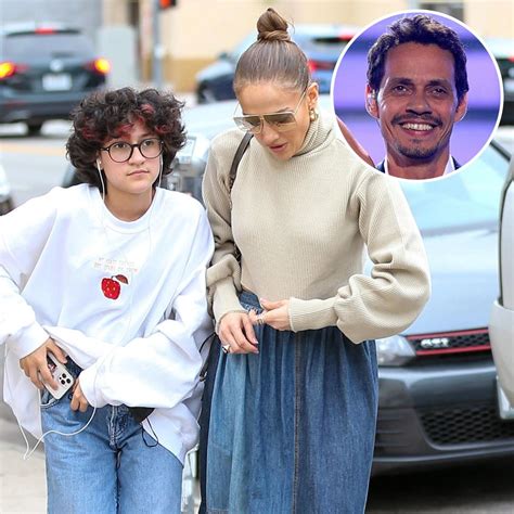 Jlos Child Emme Was Spotted Skipping Father Marc Anthonys Wedding To
