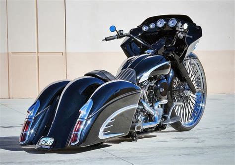 Pin By Mike Evans On Nice Harley S Custom Baggers Harley Bikes Bagger