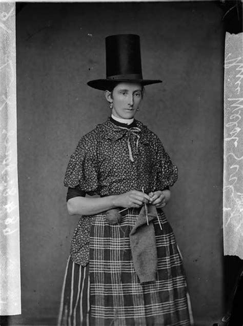 The Tall Stovepipe Style Hat An Indispensable Part Of Welsh Women In