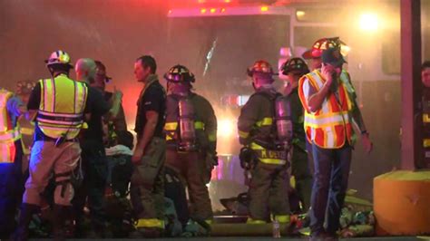 Fire In San Antonio Shopping Center Leaves 1 Firefighter Dead 2 Hurt