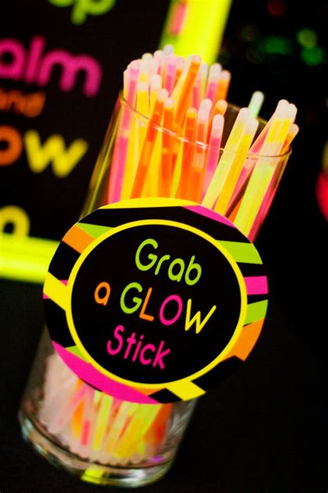 One of the most momentous day of a year is one's birthday. 21 Awesome Neon Glow In the Dark Party Ideas