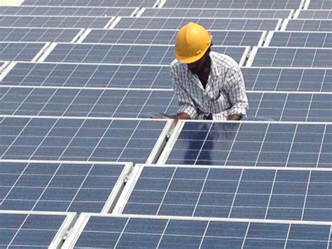 Solar Engineer Working Upsc Current Affairs